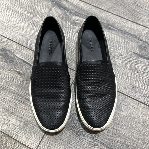 • Vince • Women’s Blair 5 Perforated Slip-On Sneakers Leather Black White 7 - Picture 2 of 5